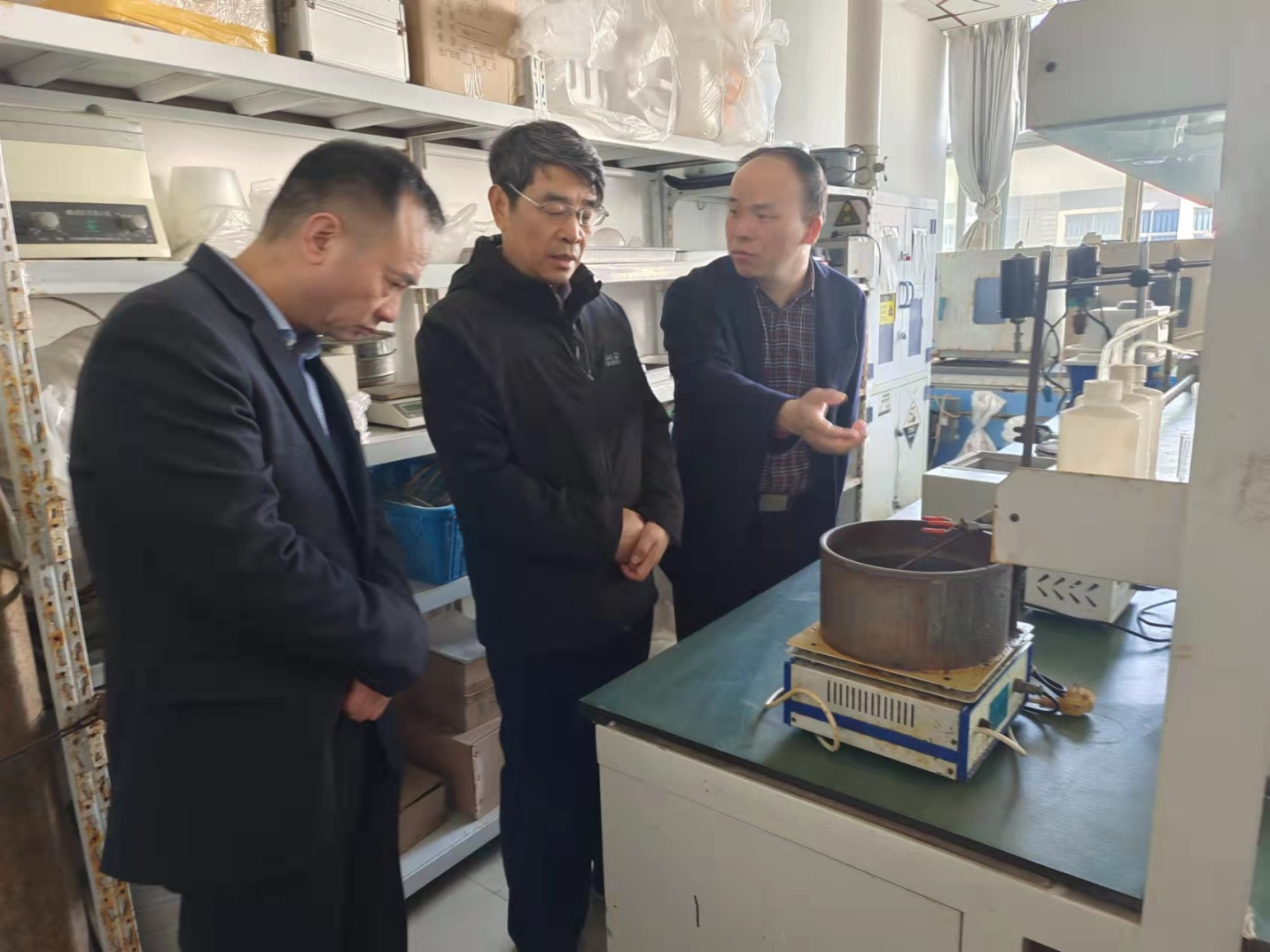 校领导黄细嘉带队开展实验室安全检查与实验室建设调研